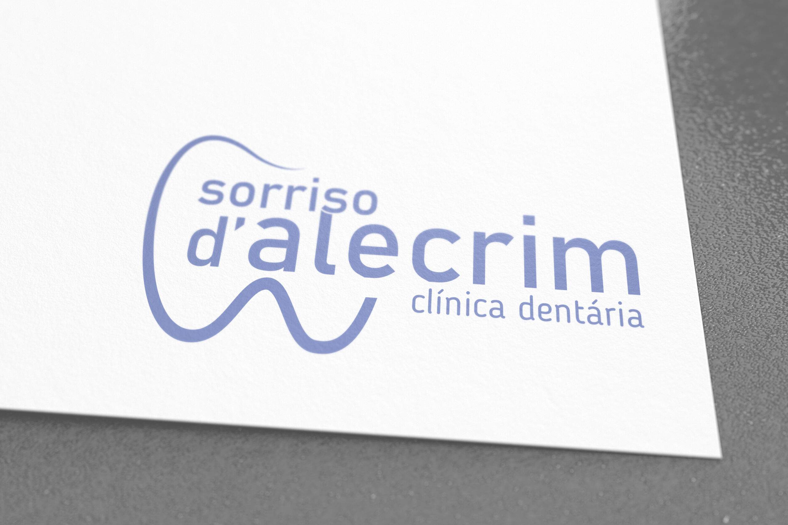 Sorriso de Alecrim: marca, site e montra de uma clínica dentária